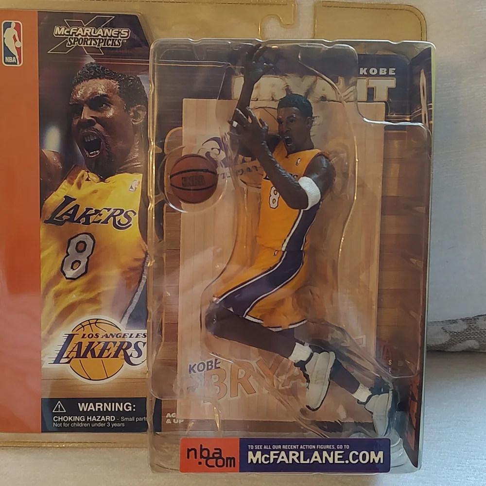 💲SALE💲2002 McFARLANE NBA Series 1 KOBE BRYANT 6" action New & original package - Picture 1 of 9